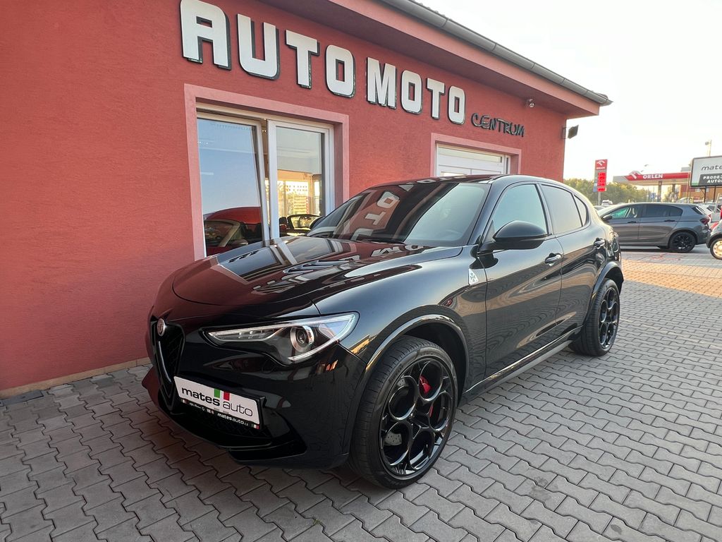 Alfa Romeo Stelvio V6 2.9 BI-TURBO Quadrifoglio (ODPOČET DPH)